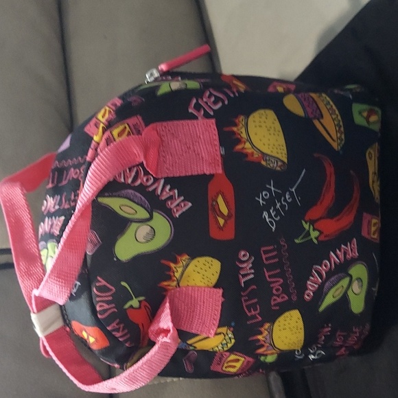 BETSEY JOHNSON Taco Insulated Lunch Tote - Picture 5 of 10